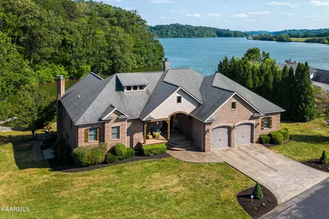 4786 Driftwood Ln, Louisville, TN 37777