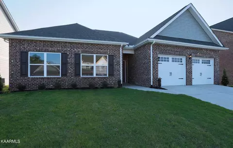 1106 Beech Tree Cv, Maryville, TN 37801