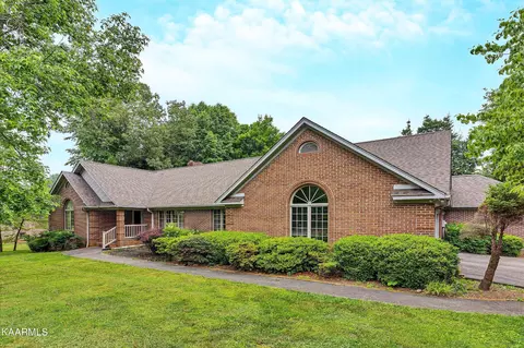 521 Wedgwood Dr, Alcoa, TN 37701