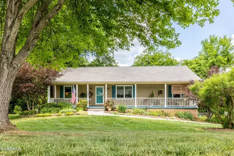 1109 Hurstbourne Ln, Maryville, TN 37803