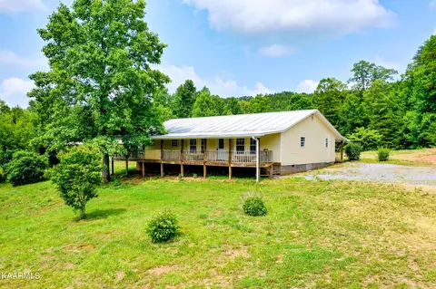 281 Boiling Springs Rd, Vonore, TN 37885