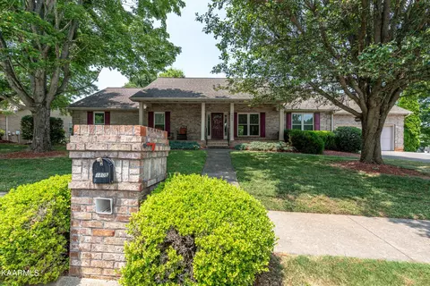 1805 Southcliff Dr, Maryville, TN 37803