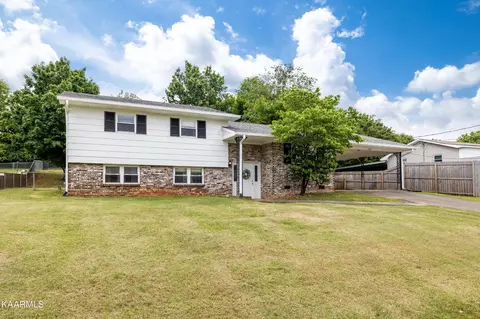 1512 Wales Ave, Maryville, TN 37804