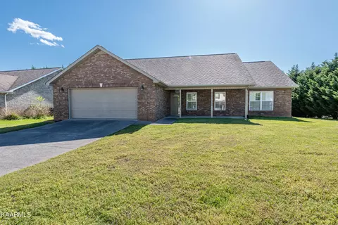 917 Elsborn Ridge Rd, Maryville, TN 37801