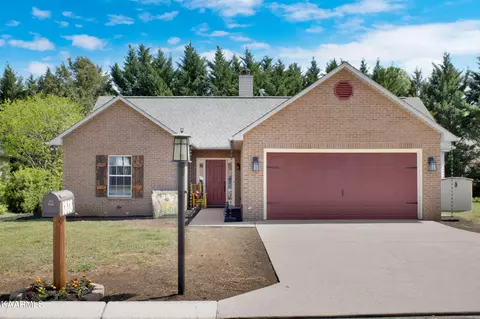 1818 Hunters Hill Blvd, Maryville, TN 37803