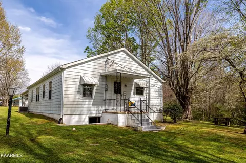 220 Webb Rd, Townsend, TN 37882 photo 2