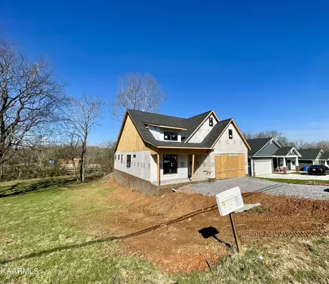 549 N Wright Rd, Alcoa, TN 37701 photo 2