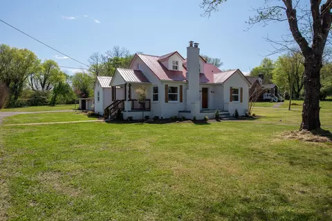 704 N Wright Rd, Alcoa, TN 37701 photo 1