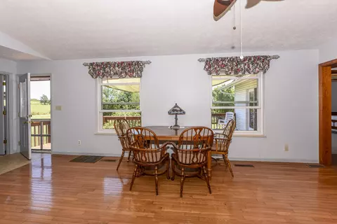 1655 Maple Ln, Greenback, TN 37742 photo 8