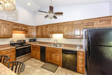 1655 Maple Ln, Greenback, TN 37742 photo 6