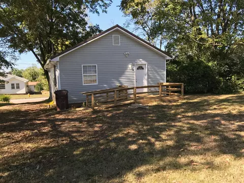 148 E Newcomen St, Alcoa, TN 37701 photo 2