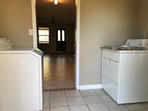 148 E Newcomen St, Alcoa, TN 37701 photo 5
