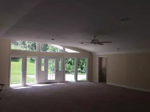 1995 E Wolf Valley Rd, Heiskell, TN 37754 photo 3