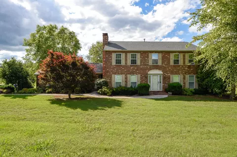 414 E Cunningham St, Alcoa, TN 37701 photo 1