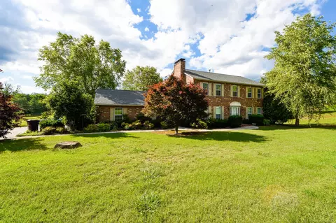 414 E Cunningham St, Alcoa, TN 37701 photo 3