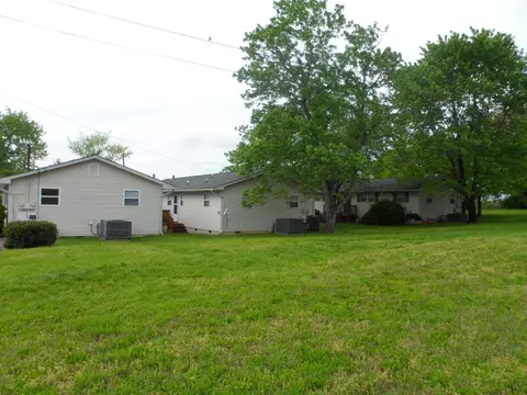 422 N Wright Rd, Alcoa, TN 37701 photo 2