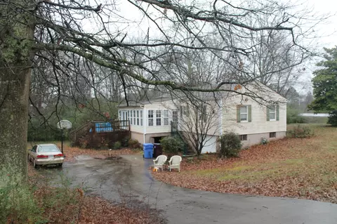 576 E Hunt Rd, Alcoa, TN 37701 photo 6