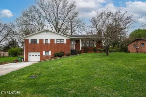 7333 Palmyra Dr #1, Knoxville, TN 37918