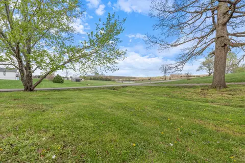 400 Log Wall Rd, Dickson, TN 37055 photo 2
