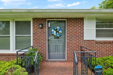 811 Fairoaks Dr, Madison, TN 37115