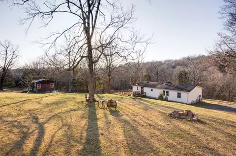 818 Rogues Fork Rd, Bethpage, TN 37022 photo 27