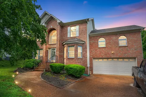 102 Braxton Park Ct, Goodlettsville, TN 37072