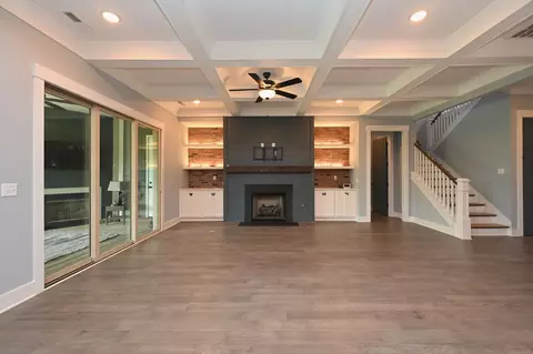 Living - 5635 Eaglemont Dr, Murfreesboro, TN 37129 photo 2 of 7