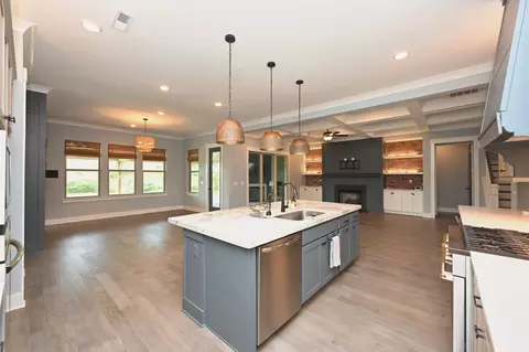 Kitchen - 5635 Eaglemont Dr, Murfreesboro, TN 37129 photo 2 of 3
