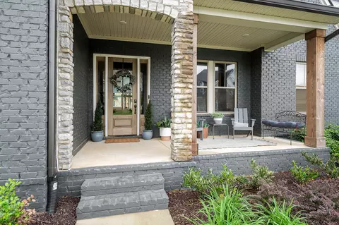 Exterior - 5635 Eaglemont Dr, Murfreesboro, TN 37129 photo 5 of 9