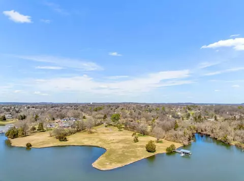 142 Riviera Dr, Hendersonville, TN 37075