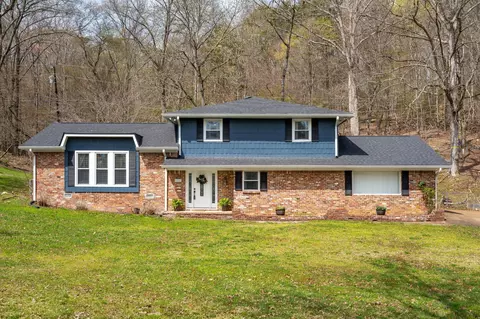 4821 Woodland Cir, Hixson, TN 37343