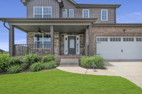 484 Mirren Cir, Clarksville, TN 37042
