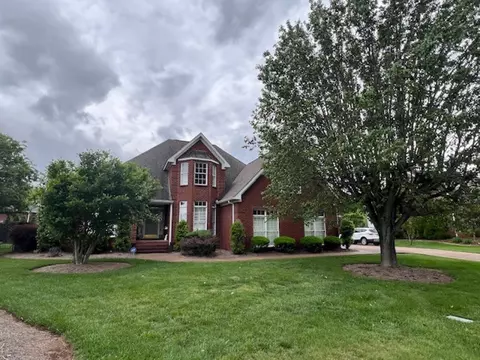 3411 Meadowcrest Dr, Murfreesboro, TN 37129