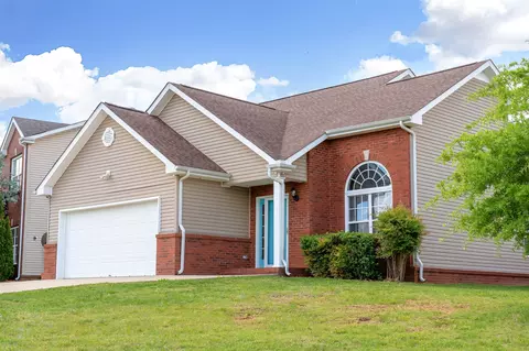 630 Berry Cir, Springfield, TN 37172