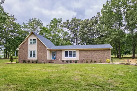10 Hilldale Church Rd, Fayetteville, TN 37334