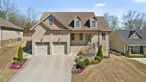 3586 Willow Lake Cir, Chattanooga, TN 37419