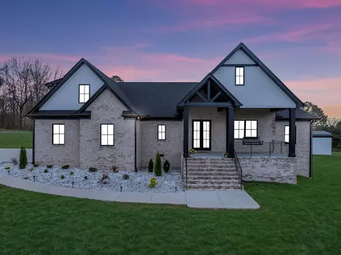 3526 Highway 47 E, Burns, TN 37029