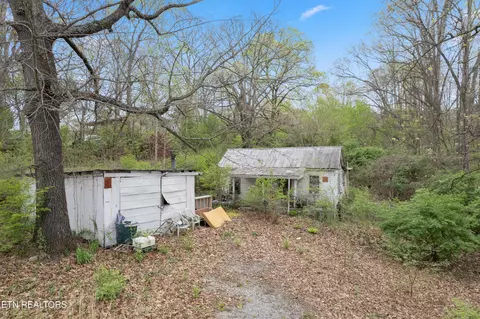 1112 Bales Rd, New Market, TN 37820