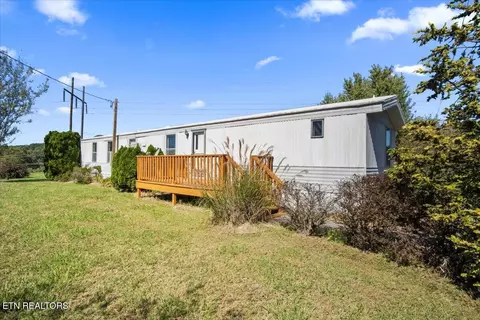 579 Hodge Rd, Bean Station, TN 37708 photo 2