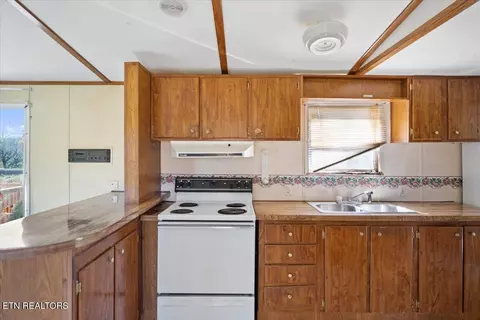 579 Hodge Rd, Bean Station, TN 37708 photo 9