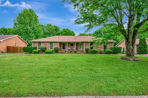 109 Dana Dr, Hendersonville, TN 37075
