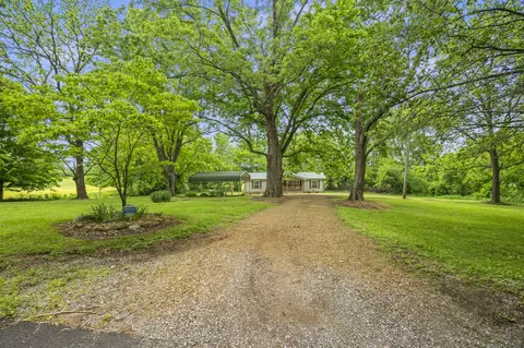 4012 Armstrong Rd, Springfield, TN 37172 photo 2