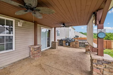 Exterior - 325 Golfview Ln, Springfield, TN 37172 photo 6 of 8