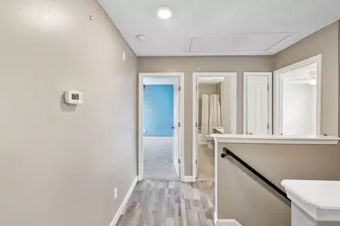 Entry Way - 325 Golfview Ln, Springfield, TN 37172 photo 2 of 3