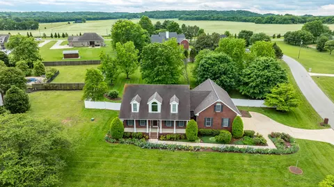 6500 Breckenridge Cv, Columbia, TN 38401