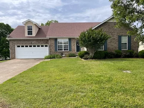 714 Ontario Ln, Clarksville, TN 37043