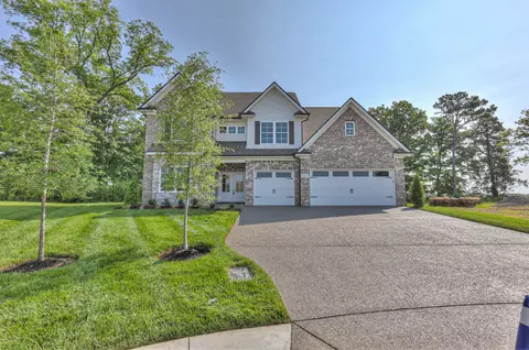 4302 Attleboro Dr, Murfreesboro, TN 37128