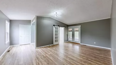 Living - 75 Vantrease Rd, Brush Creek, TN 38547 photo 4 of 6