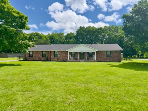 2010 Bass Dr N, Mount Juliet, TN 37122