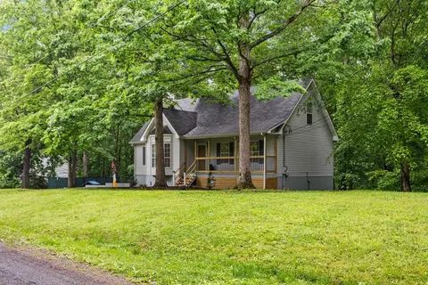1008 Cross Country Dr, Kingston Springs, TN 37082